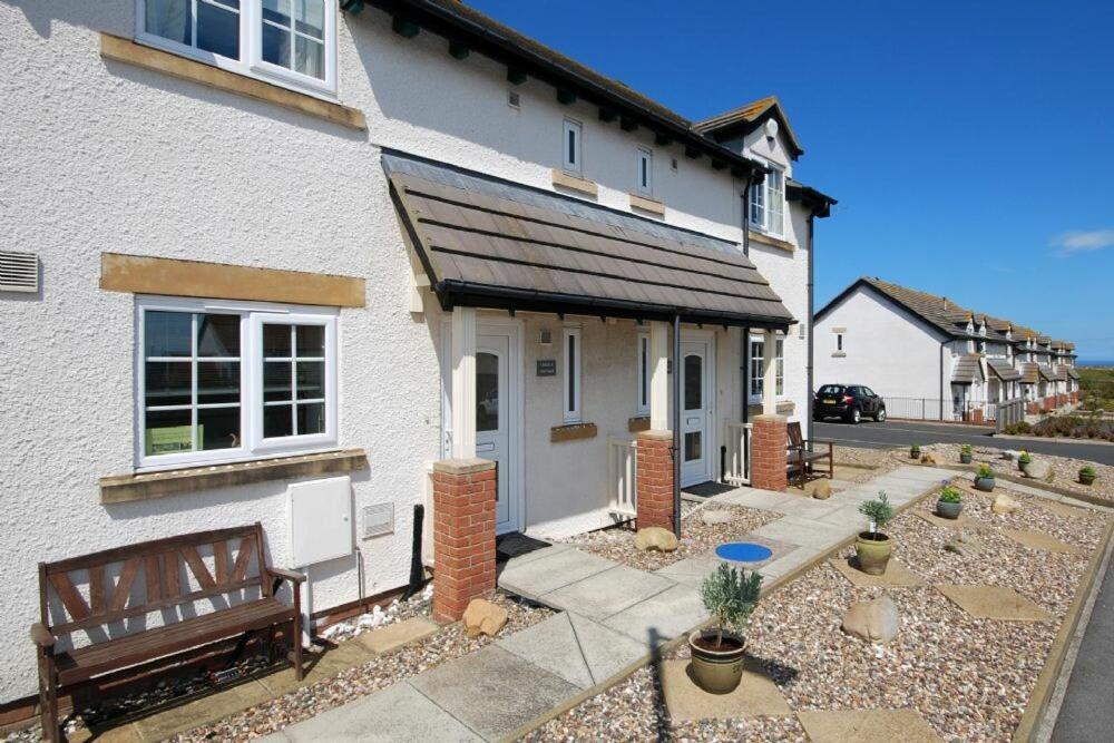 Cockle Cottage Seahouses Exterior photo